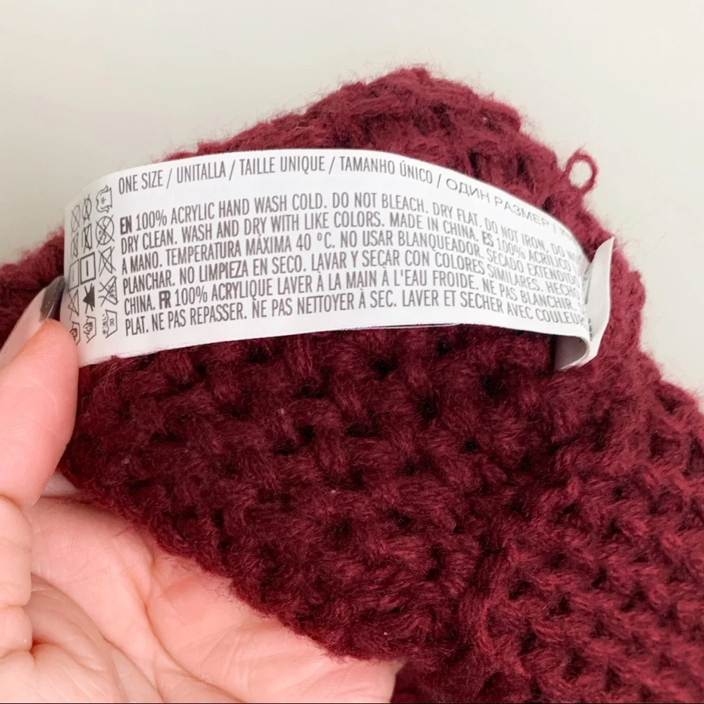 FOREVER 21 | Burgundy Wrap Around Neck Scarf - Picture 3 of 3